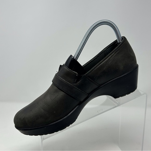 Dansko Dark Gray Leather Clogs with Buckles Size 39 (US Size 8.5 to 9) - Picture 4 of 15